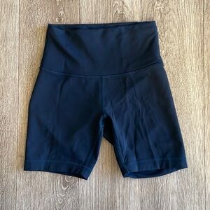 Lulu Lemon women’s size 4 biker shorts